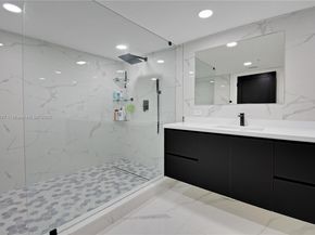 1800 N Bayshore Dr 512, Miami FL 33132
