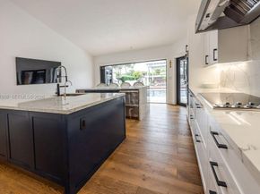 11301 SW 95th St, Miami FL 33176