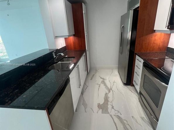 7350 SW 89th St 2011S, Miami FL 33156