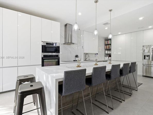 11372 NW 72nd Ter, Doral FL 33178