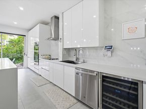 11372 NW 72nd Ter, Doral FL 33178