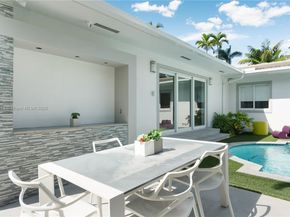 1616 S Bayshore Dr, Miami FL 33133