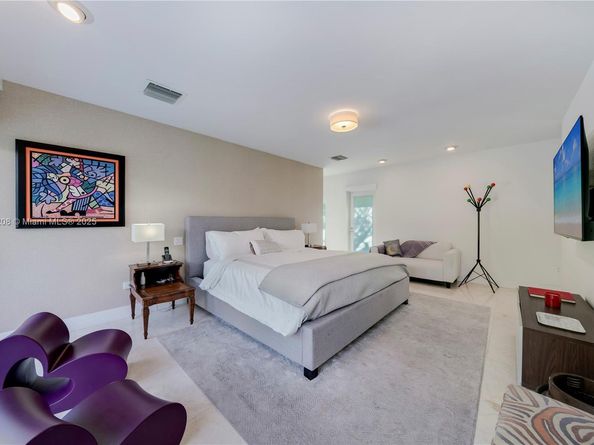 1616 S Bayshore Dr, Miami FL 33133