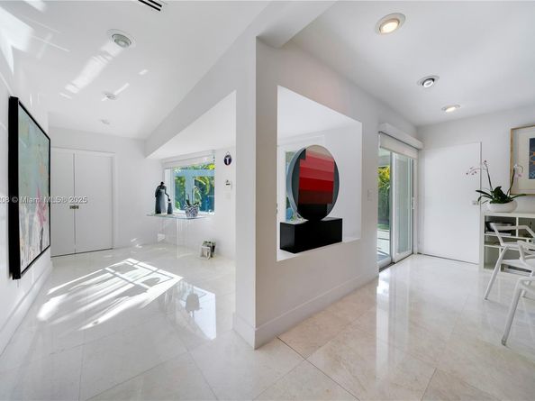 1616 S Bayshore Dr, Miami FL 33133