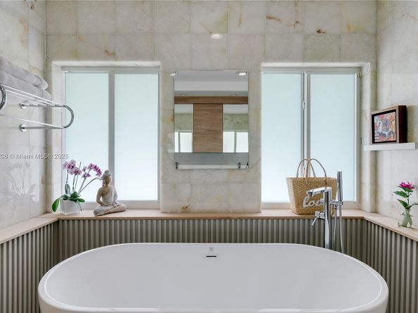 1616 S Bayshore Dr, Miami FL 33133