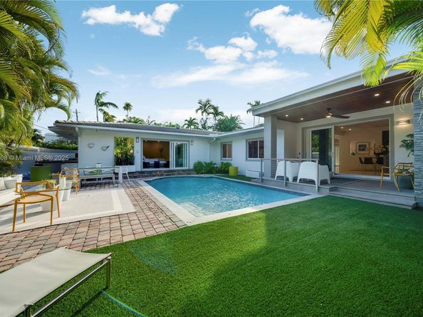 1616 S Bayshore Dr, Miami FL 33133