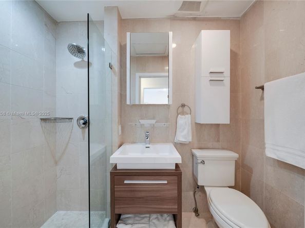 1616 S Bayshore Dr, Miami FL 33133