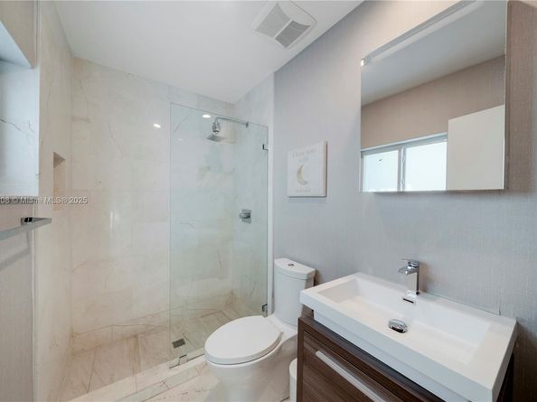 1616 S Bayshore Dr, Miami FL 33133