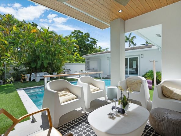 1616 S Bayshore Dr, Miami FL 33133