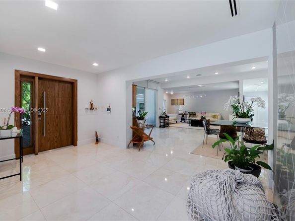 1616 S Bayshore Dr, Miami FL 33133