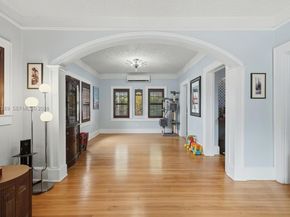 2533 SW 5th St, Miami FL 33135