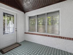 2533 SW 5th St, Miami FL 33135