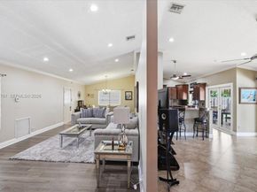 6520 Olde Moat Way, Davie FL 33331