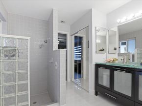 6520 Olde Moat Way, Davie FL 33331