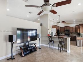 6520 Olde Moat Way, Davie FL 33331