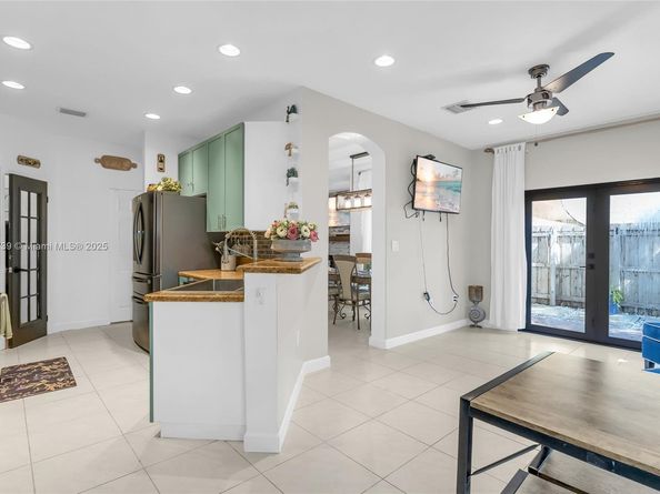 1635 SE 20th Ter, Homestead FL 33035