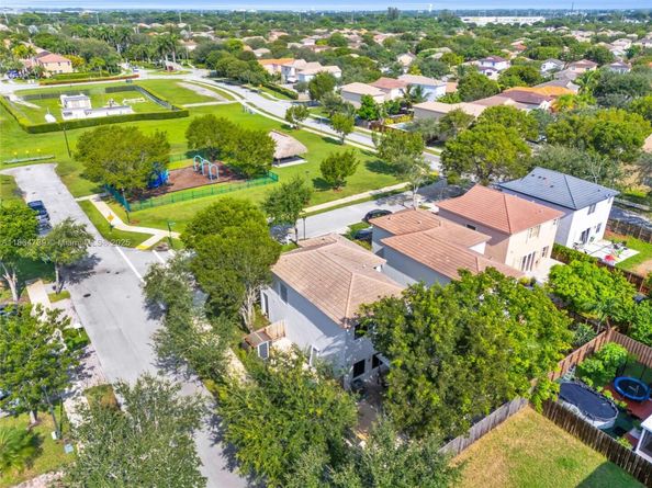 1635 SE 20th Ter, Homestead FL 33035