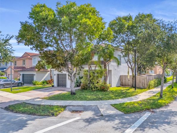 1635 SE 20th Ter, Homestead FL 33035