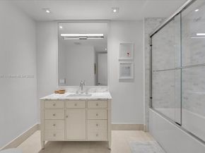 100 S Pointe Dr 1502, Miami Beach FL 33139