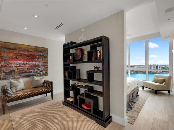 100 S Pointe Dr 1502, Miami Beach FL 33139