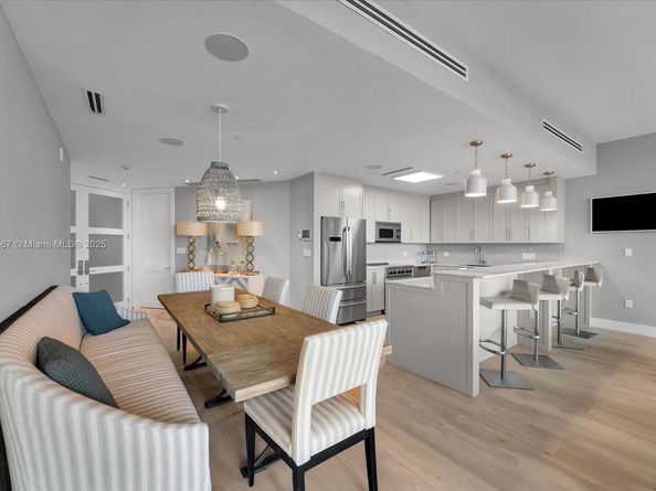 100 S Pointe Dr 1502, Miami Beach FL 33139