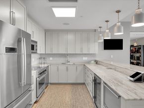 100 S Pointe Dr 1502, Miami Beach FL 33139