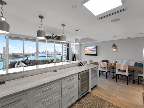 100 S Pointe Dr 1502, Miami Beach FL 33139