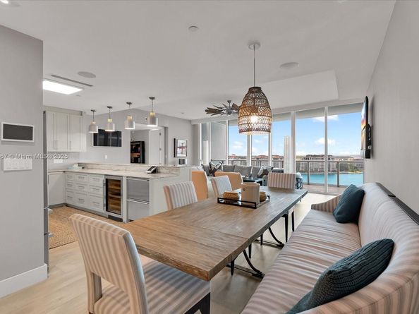 100 S Pointe Dr 1502, Miami Beach FL 33139