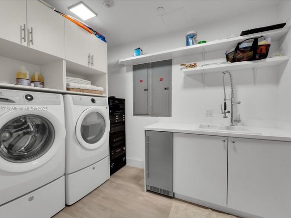 100 S Pointe Dr 1502, Miami Beach FL 33139