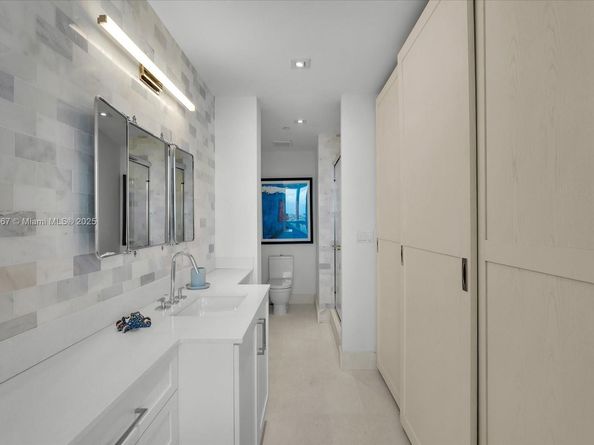 100 S Pointe Dr 1502, Miami Beach FL 33139