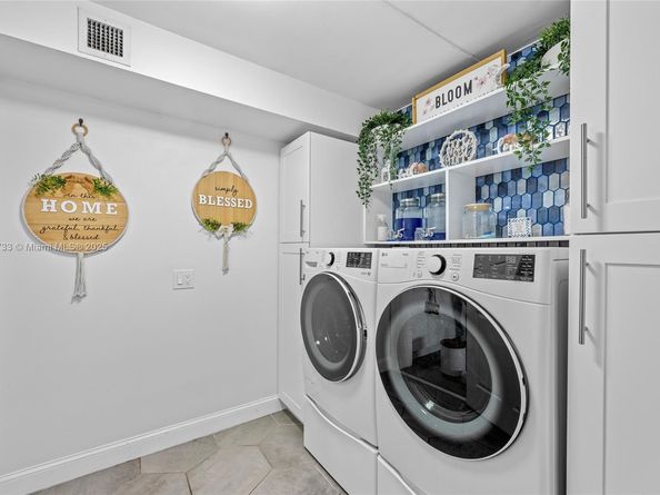 1532 Whitehall Dr 304, Davie FL 33324