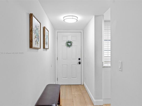 1532 Whitehall Dr 304, Davie FL 33324