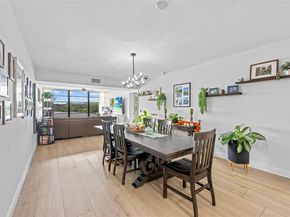 1532 Whitehall Dr 304, Davie FL 33324