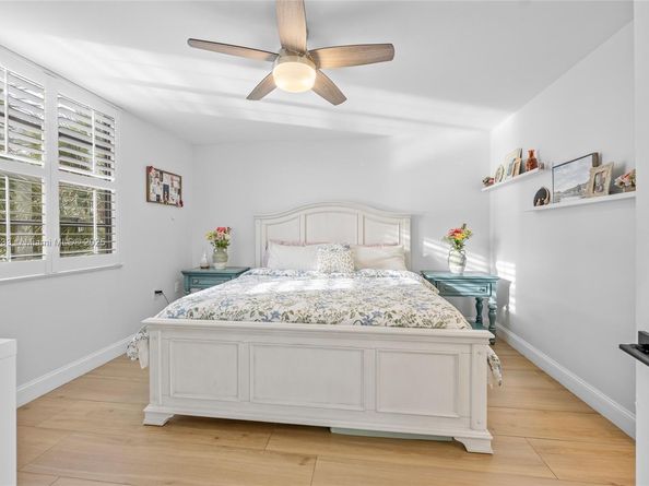 1532 Whitehall Dr 304, Davie FL 33324