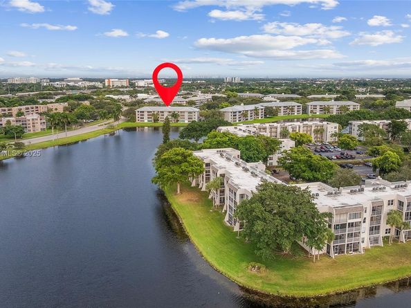 1532 Whitehall Dr 304, Davie FL 33324