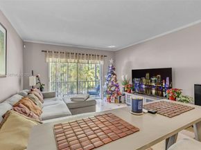 4900 Washington St 202, Hollywood FL 33021