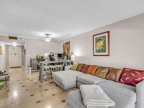 4900 Washington St 202, Hollywood FL 33021