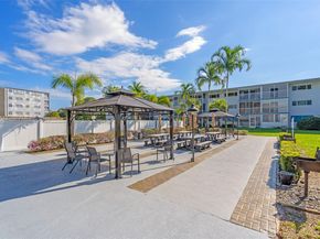 4900 Washington St 202, Hollywood FL 33021