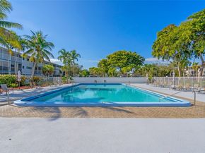 4900 Washington St 202, Hollywood FL 33021