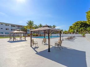 4900 Washington St 202, Hollywood FL 33021