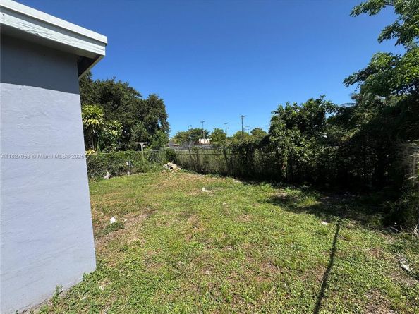 1820 NW 66th St, Miami FL 33147