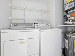 491 E Racquet Club Rd 107, Weston FL 33326