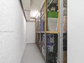 491 E Racquet Club Rd 107, Weston FL 33326