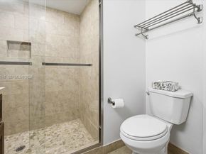 491 E Racquet Club Rd 107, Weston FL 33326