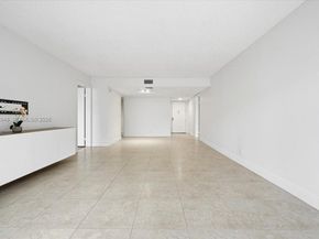 491 E Racquet Club Rd 107, Weston FL 33326