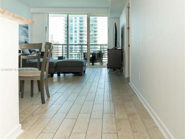 325 S Biscayne Blvd 1521, Miami FL 33131