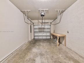 3506 Joshua Tree St, Palm Springs FL 33461