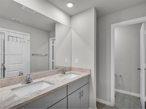 3506 Joshua Tree St, Palm Springs FL 33461