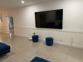 224 E 42nd St, Hialeah FL 33013