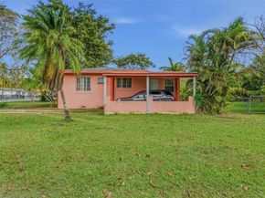 544 NW 12th St, Homestead FL 33030